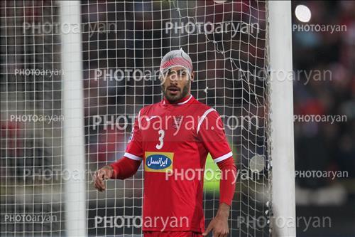 <span style='background: #33747a;font-weight: 300;font-size: 10px;box-shadow: 2px 3px 5px black;border-radius: 2px;margin: 2px;color: #fff;padding: 2px 5px;font - size: 10px;line - height: 22px; '>شجاع خلیل زاده</span> 