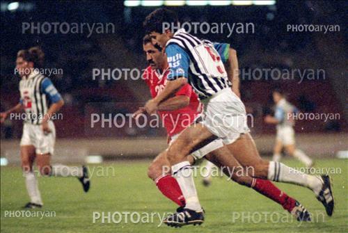 <span style='background: #33747a;font-weight: 300;font-size: 10px;box-shadow: 2px 3px 5px black;border-radius: 2px;margin: 2px;color: #fff;padding: 2px 5px;font - size: 10px;line - height: 22px; '>مهدی فنونی زاده</span> 