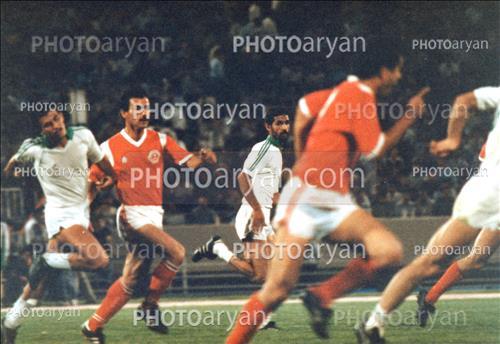 <span style='background: #33747a;box-shadow: 2px 3px 5px black;font-weight: 300;font-size: 10px;border-radius: 2px;margin: 2px;color: #fff;padding: 2px 5px;font - size: 10px;line - height: 22px; '>رحیم یوسفی</span> <span style='background: #33747a;box-shadow: 2px 3px 5px black;font-weight: 300;font-size: 10px;border-radius: 2px;margin: 2px;color: #fff;padding: 2px 5px;font - size: 10px;line - height: 22px; '>حمید استیلی</span> <span style='background: #33747a;box-shadow: 2px 3px 5px black;font-weight: 300;font-size: 10px;border-radius: 2px;margin: 2px;color: #fff;padding: 2px 5px;font - size: 10px;line - height: 22px; '>فیروز کریمی</span> 