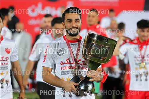 <span style='background: #33747a;box-shadow: 2px 3px 5px black;font-weight: 300;font-size: 10px;border-radius: 2px;margin: 2px;color: #fff;padding: 2px 5px;font - size: 10px;line - height: 22px; '>داوود کاشانی</span> <span style='background: #33747a;box-shadow: 2px 3px 5px black;font-weight: 300;font-size: 10px;border-radius: 2px;margin: 2px;color: #fff;padding: 2px 5px;font - size: 10px;line - height: 22px; '>سیامک نعمتی</span> <span style='background: #33747a;box-shadow: 2px 3px 5px black;font-weight: 300;font-size: 10px;border-radius: 2px;margin: 2px;color: #fff;padding: 2px 5px;font - size: 10px;line - height: 22px; '>علی خدایی</span> 