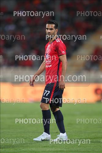 <span style='background: #33747a;box-shadow: 2px 3px 5px black;font-weight: 300;font-size: 10px;border-radius: 2px;margin: 2px;color: #fff;padding: 2px 5px;font - size: 10px;line - height: 22px; '>مسعود شجاعی</span> 