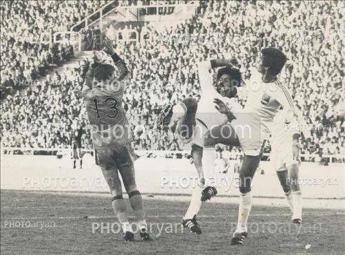 <span style='background: #33747a;box-shadow: 2px 3px 5px black;font-weight: 300;font-size: 10px;border-radius: 2px;margin: 2px;color: #fff;padding: 2px 5px;font - size: 10px;line - height: 22px; '>حسین کازرانی</span> <span style='background: #33747a;box-shadow: 2px 3px 5px black;font-weight: 300;font-size: 10px;border-radius: 2px;margin: 2px;color: #fff;padding: 2px 5px;font - size: 10px;line - height: 22px; '>محمد صادقی</span> 