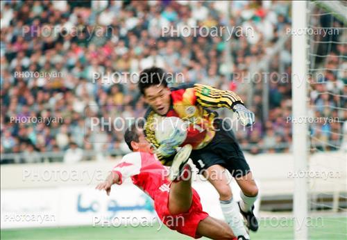 <span style='background: #33747a;font-weight: 300;font-size: 10px;box-shadow: 2px 3px 5px black;border-radius: 2px;margin: 2px;color: #fff;padding: 2px 5px;font - size: 10px;line - height: 22px; '>محمد خاکپور</span> 