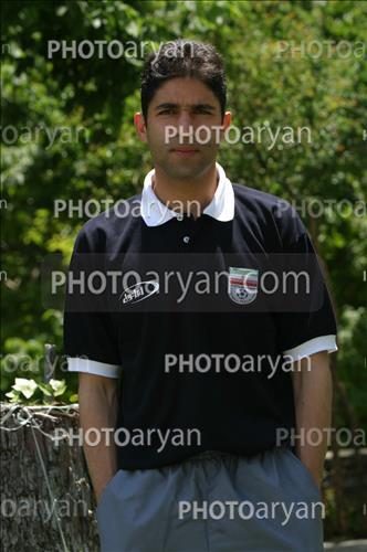 <span style='background: #33747a;box-shadow: 2px 3px 5px black;font-weight: 300;font-size: 10px;border-radius: 2px;margin: 2px;color: #fff;padding: 2px 5px;font - size: 10px;line - height: 22px; '>وحید هاشمیان</span> 