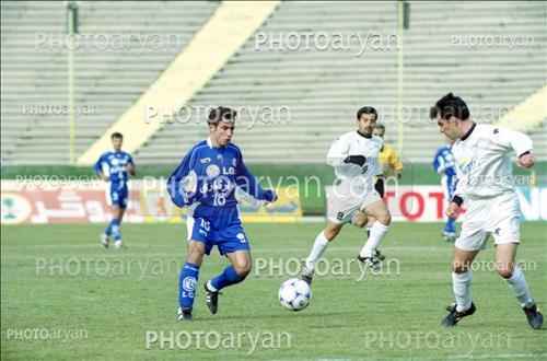 <span style='background: #33747a;box-shadow: 2px 3px 5px black;font-weight: 300;font-size: 10px;border-radius: 2px;margin: 2px;color: #fff;padding: 2px 5px;font - size: 10px;line - height: 22px; '>علیرضا اکبر پور</span> 