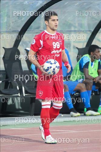 <span style='background: #33747a;font-weight: 300;font-size: 10px;box-shadow: 2px 3px 5px black;border-radius: 2px;margin: 2px;color: #fff;padding: 2px 5px;font - size: 10px;line - height: 22px; '>بابک حاتمی</span> 