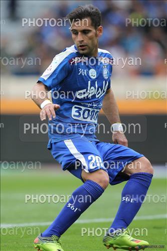 <span style='background: #33747a;font-weight: 300;font-size: 10px;box-shadow: 2px 3px 5px black;border-radius: 2px;margin: 2px;color: #fff;padding: 2px 5px;font - size: 10px;line - height: 22px; '>میثم مجیدی</span> 