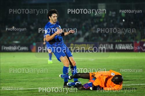 <span style='background: #33747a;box-shadow: 2px 3px 5px black;font-weight: 300;font-size: 10px;border-radius: 2px;margin: 2px;color: #fff;padding: 2px 5px;font - size: 10px;line - height: 22px; '>گوستاوو بلانکو</span> 