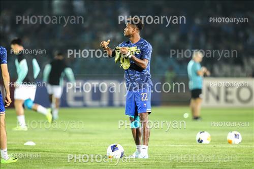 <span style='background: #33747a;box-shadow: 2px 3px 5px black;font-weight: 300;font-size: 10px;border-radius: 2px;margin: 2px;color: #fff;padding: 2px 5px;font - size: 10px;line - height: 22px; '>دیدیه اندونگ</span> 