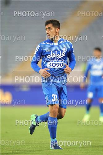 <span style='background: #33747a;font-weight: 300;font-size: 10px;box-shadow: 2px 3px 5px black;border-radius: 2px;margin: 2px;color: #fff;padding: 2px 5px;font - size: 10px;line - height: 22px; '>سید مجید حسینی</span> 