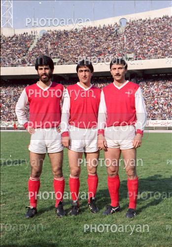 <span style='background: #33747a;box-shadow: 2px 3px 5px black;font-weight: 300;font-size: 10px;border-radius: 2px;margin: 2px;color: #fff;padding: 2px 5px;font - size: 10px;line - height: 22px; '>حمید درخشان</span> <span style='background: #33747a;box-shadow: 2px 3px 5px black;font-weight: 300;font-size: 10px;border-radius: 2px;margin: 2px;color: #fff;padding: 2px 5px;font - size: 10px;line - height: 22px; '>شاهرخ بیانی</span> <span style='background: #33747a;box-shadow: 2px 3px 5px black;font-weight: 300;font-size: 10px;border-radius: 2px;margin: 2px;color: #fff;padding: 2px 5px;font - size: 10px;line - height: 22px; '>ناصر محمدخانی</span> 