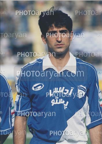 <span style='background: #33747a;box-shadow: 2px 3px 5px black;font-weight: 300;font-size: 10px;border-radius: 2px;margin: 2px;color: #fff;padding: 2px 5px;font - size: 10px;line - height: 22px; '>محمدرضا مهدوی</span> 