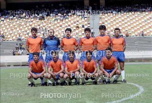 <span style='background: #33747a;box-shadow: 2px 3px 5px black;font-weight: 300;font-size: 10px;border-radius: 2px;margin: 2px;color: #fff;padding: 2px 5px;font - size: 10px;line - height: 22px; '>وازگن صفریان</span> 