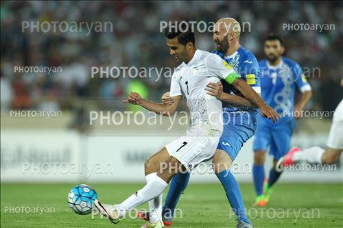 <span style='background: #33747a;font-weight: 300;font-size: 10px;box-shadow: 2px 3px 5px black;border-radius: 2px;margin: 2px;color: #fff;padding: 2px 5px;font - size: 10px;line - height: 22px; '>مسعود شجاعی</span> 