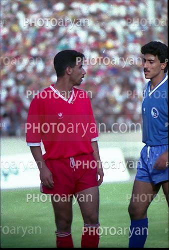 <span style='background: #33747a;font-weight: 300;font-size: 10px;box-shadow: 2px 3px 5px black;border-radius: 2px;margin: 2px;color: #fff;padding: 2px 5px;font - size: 10px;line - height: 22px; '>مجتبی محرمی</span> 