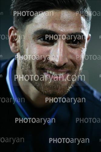 <span style='background: #33747a;box-shadow: 2px 3px 5px black;font-weight: 300;font-size: 10px;border-radius: 2px;margin: 2px;color: #fff;padding: 2px 5px;font - size: 10px;line - height: 22px; '>علیرضا جهانبخش Alireza Jahanbakhsh</span> 