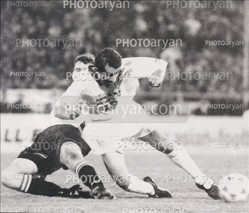 <span style='background: #33747a;font-weight: 300;font-size: 10px;box-shadow: 2px 3px 5px black;border-radius: 2px;margin: 2px;color: #fff;padding: 2px 5px;font - size: 10px;line - height: 22px; '>ابراهیم تهامی</span> 