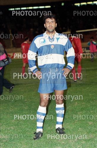 <span style='background: #33747a;box-shadow: 2px 3px 5px black;font-weight: 300;font-size: 10px;border-radius: 2px;margin: 2px;color: #fff;padding: 2px 5px;font - size: 10px;line - height: 22px; '>قاسم سیانکی</span> 