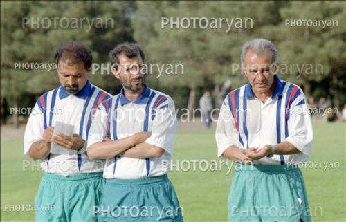 <span style='background: #33747a;box-shadow: 2px 3px 5px black;font-weight: 300;font-size: 10px;border-radius: 2px;margin: 2px;color: #fff;padding: 2px 5px;font - size: 10px;line - height: 22px; '>نادر فریاد شیران</span> <span style='background: #33747a;box-shadow: 2px 3px 5px black;font-weight: 300;font-size: 10px;border-radius: 2px;margin: 2px;color: #fff;padding: 2px 5px;font - size: 10px;line - height: 22px; '>محمد مایلی کهن</span> 