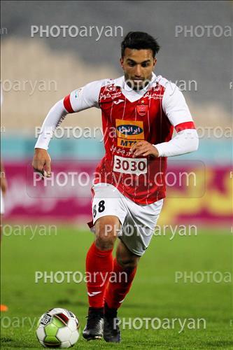 <span style='background: #33747a;font-weight: 300;font-size: 10px;box-shadow: 2px 3px 5px black;border-radius: 2px;margin: 2px;color: #fff;padding: 2px 5px;font - size: 10px;line - height: 22px; '>سیامک نعمتی</span> 