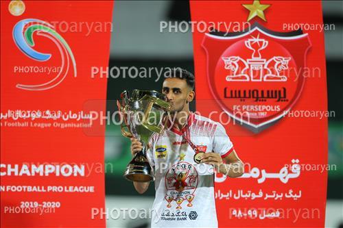 <span style='background: #33747a;box-shadow: 2px 3px 5px black;font-weight: 300;font-size: 10px;border-radius: 2px;margin: 2px;color: #fff;padding: 2px 5px;font - size: 10px;line - height: 22px; '>امیر روستایی</span> 