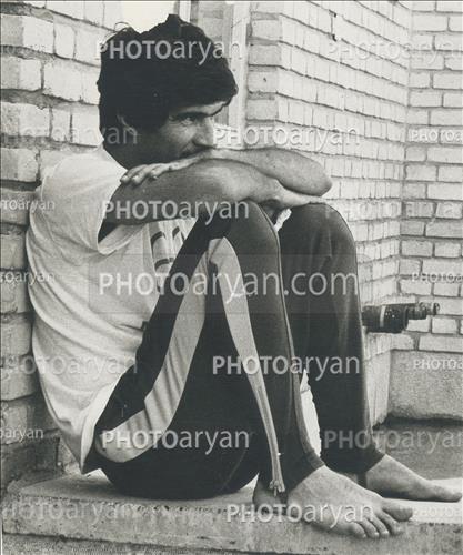 <span style='background: #33747a;box-shadow: 2px 3px 5px black;font-weight: 300;font-size: 10px;border-radius: 2px;margin: 2px;color: #fff;padding: 2px 5px;font - size: 10px;line - height: 22px; '>حسین کازرانی</span> 