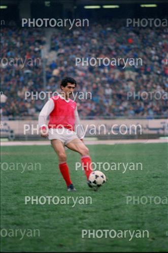 <span style='background: #33747a;box-shadow: 2px 3px 5px black;font-weight: 300;font-size: 10px;border-radius: 2px;margin: 2px;color: #fff;padding: 2px 5px;font - size: 10px;line - height: 22px; '>ابراهیم کیان طهماسبی</span> 