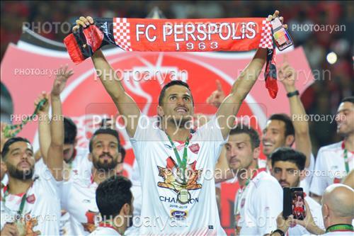 <span style='background: #33747a;font-weight: 300;font-size: 10px;box-shadow: 2px 3px 5px black;border-radius: 2px;margin: 2px;color: #fff;padding: 2px 5px;font - size: 10px;line - height: 22px; '>علی علیپور</span> 