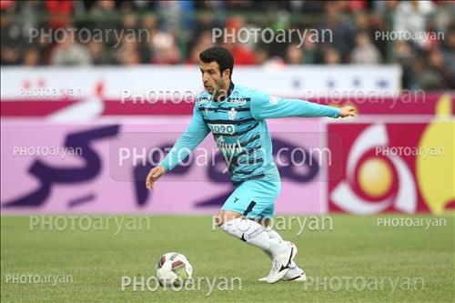 <span style='background: #33747a;box-shadow: 2px 3px 5px black;font-weight: 300;font-size: 10px;border-radius: 2px;margin: 2px;color: #fff;padding: 2px 5px;font - size: 10px;line - height: 22px; '>ابوالفضل ابراهیمی</span> 