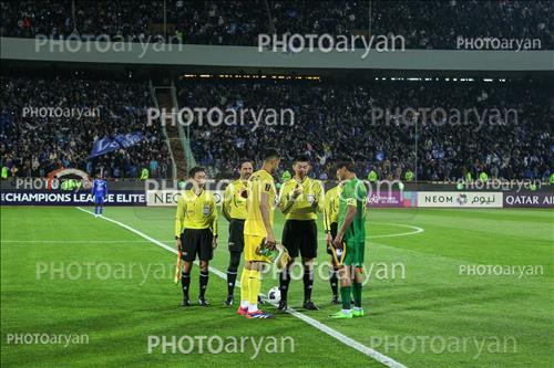 <span style='background: #33747a;font-weight: 300;font-size: 10px;box-shadow: 2px 3px 5px black;border-radius: 2px;margin: 2px;color: #fff;padding: 2px 5px;font - size: 10px;line - height: 22px; '>داوران و کاپیتانها</span> 