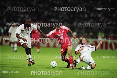 <span style='background: #33747a;font-weight: 300;font-size: 10px;box-shadow: 2px 3px 5px black;border-radius: 2px;margin: 2px;color: #fff;padding: 2px 5px;font - size: 10px;line - height: 22px; '>علی دایی  Ali Daei</span> 