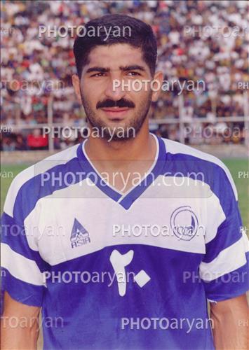 <span style='background: #33747a;box-shadow: 2px 3px 5px black;font-weight: 300;font-size: 10px;border-radius: 2px;margin: 2px;color: #fff;padding: 2px 5px;font - size: 10px;line - height: 22px; '>فرشاد فلاحت زاده</span> 