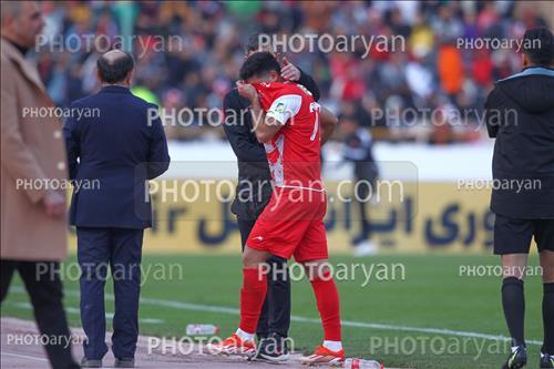 <span style='background: #33747a;box-shadow: 2px 3px 5px black;font-weight: 300;font-size: 10px;border-radius: 2px;margin: 2px;color: #fff;padding: 2px 5px;font - size: 10px;line - height: 22px; '>محمد خدا بنده لو</span> 