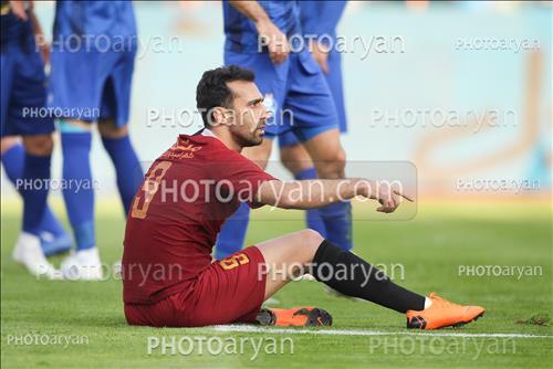 <span style='background: #33747a;box-shadow: 2px 3px 5px black;font-weight: 300;font-size: 10px;border-radius: 2px;margin: 2px;color: #fff;padding: 2px 5px;font - size: 10px;line - height: 22px; '>امین قاسمی نژاد</span> 