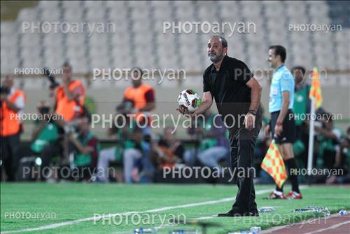 <span style='background: #33747a;font-weight: 300;font-size: 10px;box-shadow: 2px 3px 5px black;border-radius: 2px;margin: 2px;color: #fff;padding: 2px 5px;font - size: 10px;line - height: 22px; '>اکبر میثاقیان</span> 