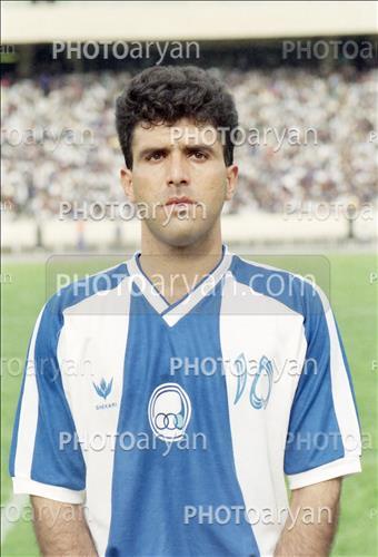 <span style='background: #33747a;box-shadow: 2px 3px 5px black;font-weight: 300;font-size: 10px;border-radius: 2px;margin: 2px;color: #fff;padding: 2px 5px;font - size: 10px;line - height: 22px; '>قاسم سیانکی</span> 