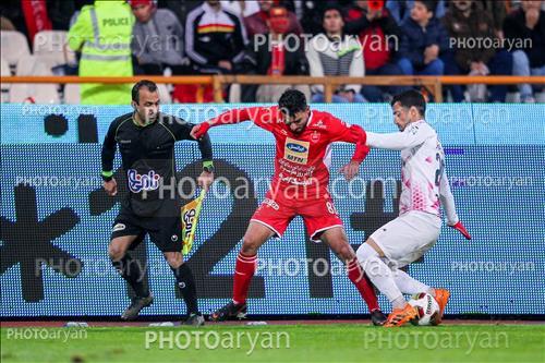 <span style='background: #33747a;box-shadow: 2px 3px 5px black;font-weight: 300;font-size: 10px;border-radius: 2px;margin: 2px;color: #fff;padding: 2px 5px;font - size: 10px;line - height: 22px; '>حسن یوسفی</span> <span style='background: #33747a;box-shadow: 2px 3px 5px black;font-weight: 300;font-size: 10px;border-radius: 2px;margin: 2px;color: #fff;padding: 2px 5px;font - size: 10px;line - height: 22px; '>احسان حاج صفی</span> <span style='background: #33747a;box-shadow: 2px 3px 5px black;font-weight: 300;font-size: 10px;border-radius: 2px;margin: 2px;color: #fff;padding: 2px 5px;font - size: 10px;line - height: 22px; '>سیامک نعمتی</span> 