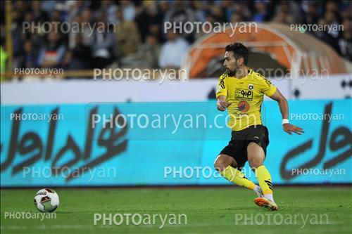 <span style='background: #33747a;box-shadow: 2px 3px 5px black;font-weight: 300;font-size: 10px;border-radius: 2px;margin: 2px;color: #fff;padding: 2px 5px;font - size: 10px;line - height: 22px; '>سجاد شهباززاده</span> 