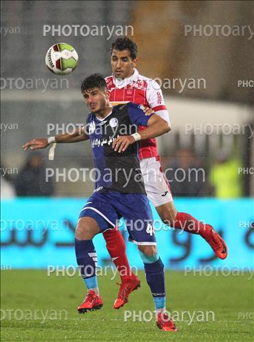 <span style='background: #33747a;font-weight: 300;font-size: 10px;box-shadow: 2px 3px 5px black;border-radius: 2px;margin: 2px;color: #fff;padding: 2px 5px;font - size: 10px;line - height: 22px; '>وحید امیری</span> 