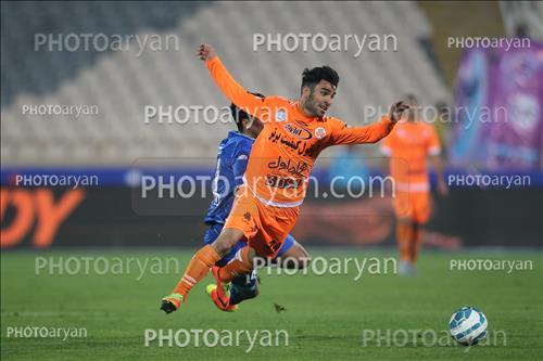 <span style='background: #33747a;font-weight: 300;font-size: 10px;box-shadow: 2px 3px 5px black;border-radius: 2px;margin: 2px;color: #fff;padding: 2px 5px;font - size: 10px;line - height: 22px; '>رضا جعفری</span> 