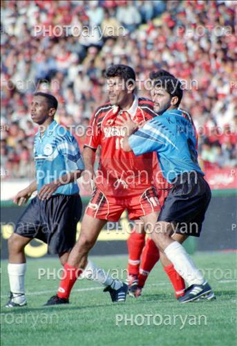 <span style='background: #33747a;font-weight: 300;font-size: 10px;box-shadow: 2px 3px 5px black;border-radius: 2px;margin: 2px;color: #fff;padding: 2px 5px;font - size: 10px;line - height: 22px; '>پایان رافت</span> 