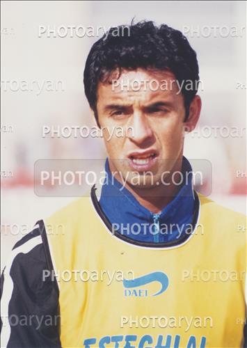 <span style='background: #33747a;box-shadow: 2px 3px 5px black;font-weight: 300;font-size: 10px;border-radius: 2px;margin: 2px;color: #fff;padding: 2px 5px;font - size: 10px;line - height: 22px; '>مهدی پاشازاده</span> 