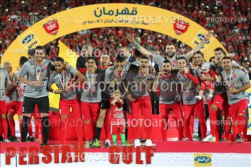 <span style='background: #33747a;box-shadow: 2px 3px 5px black;font-weight: 300;font-size: 10px;border-radius: 2px;margin: 2px;color: #fff;padding: 2px 5px;font - size: 10px;line - height: 22px; '>رضا کرملا چعب</span> <span style='background: #33747a;box-shadow: 2px 3px 5px black;font-weight: 300;font-size: 10px;border-radius: 2px;margin: 2px;color: #fff;padding: 2px 5px;font - size: 10px;line - height: 22px; '>مهدی طارمی</span> <span style='background: #33747a;box-shadow: 2px 3px 5px black;font-weight: 300;font-size: 10px;border-radius: 2px;margin: 2px;color: #fff;padding: 2px 5px;font - size: 10px;line - height: 22px; '>سامان نریمان جهان</span> 