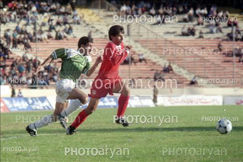 <span style='background: #33747a;box-shadow: 2px 3px 5px black;font-weight: 300;font-size: 10px;border-radius: 2px;margin: 2px;color: #fff;padding: 2px 5px;font - size: 10px;line - height: 22px; '>هاشم حیدری</span> 