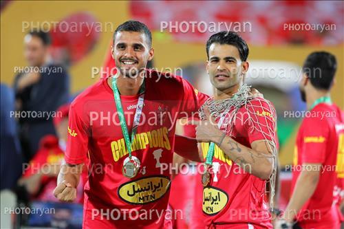 <span style='background: #33747a;box-shadow: 2px 3px 5px black;font-weight: 300;font-size: 10px;border-radius: 2px;margin: 2px;color: #fff;padding: 2px 5px;font - size: 10px;line - height: 22px; '>احمد گوهری</span> <span style='background: #33747a;box-shadow: 2px 3px 5px black;font-weight: 300;font-size: 10px;border-radius: 2px;margin: 2px;color: #fff;padding: 2px 5px;font - size: 10px;line - height: 22px; '>عیسی ال کثیر</span> 